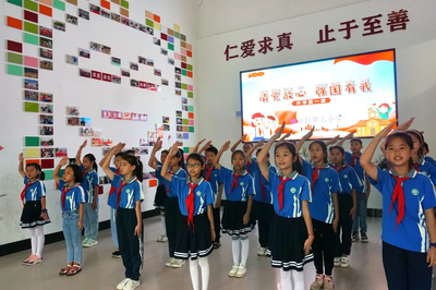 今天开学!巴中市各中小学这样上好开学第一课!