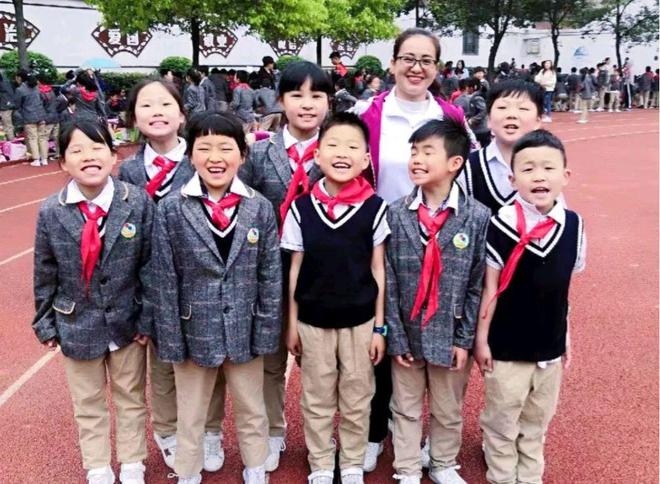 仁爱至美 朴实无华--信阳市第三小学刘艳华老师