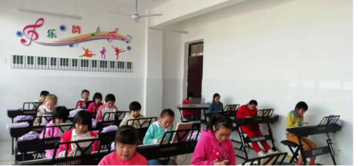 南阳市内乡县余关镇中心小学:仁爱校园,炫彩社团