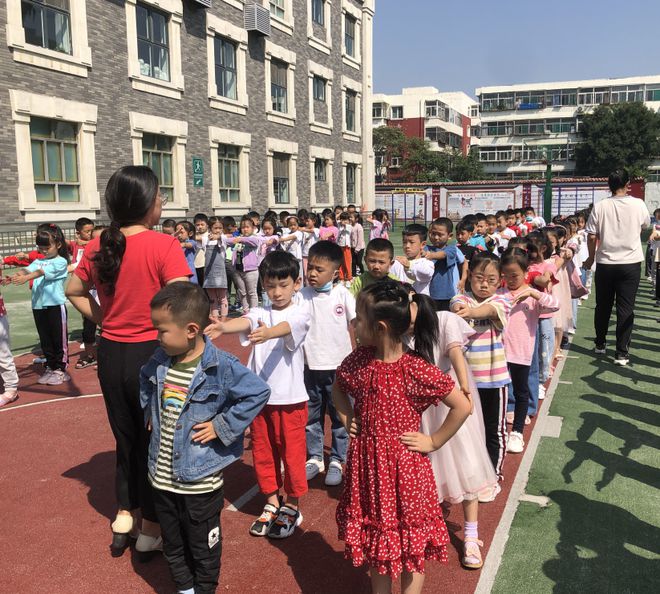 塑博雅仁爱教师队伍 让情智教育惠及学生——迎泽区小五台小学与仁爱小学的教育实践